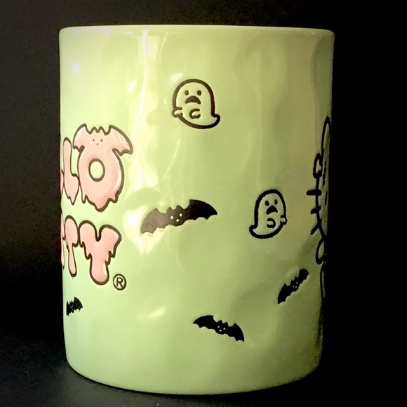 Hello Kitty Frankenstein Halloween Mug - Picture 5 of 8